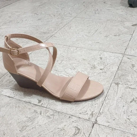 Women Beige Croc Textured Mid-Top Wedges Heels - Picture 6 of 9